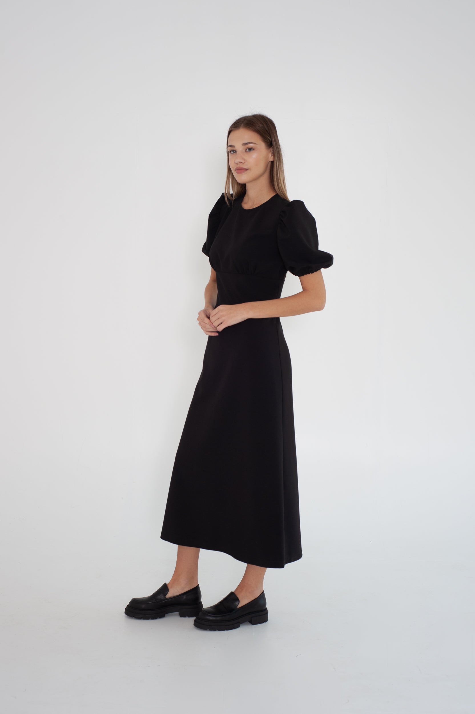 Black midi dress with short puff sleeves – Black Swan