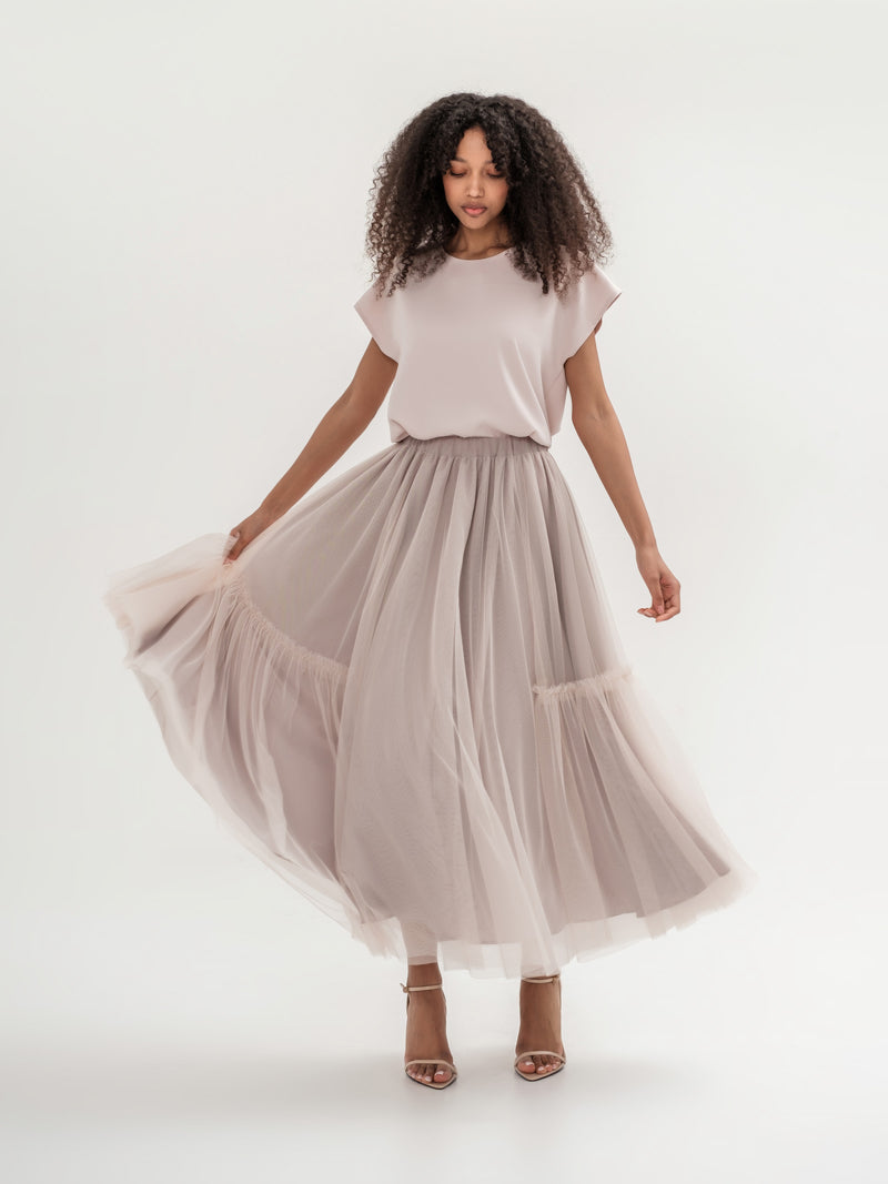 Cappuccino tulle lined skirt with elastic waist one size